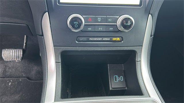 Used 2024 Ford Edge SEL w/ Convenience Package image 19