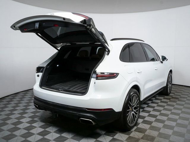 Used 2023 Porsche Cayenne image 29