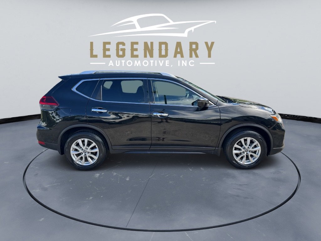 Used 2018 Nissan Rogue SV image 4