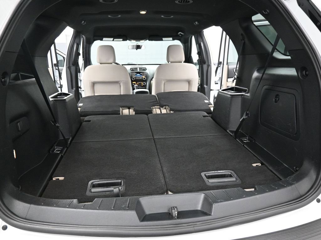 Used 2018 Ford Explorer XLT image 24