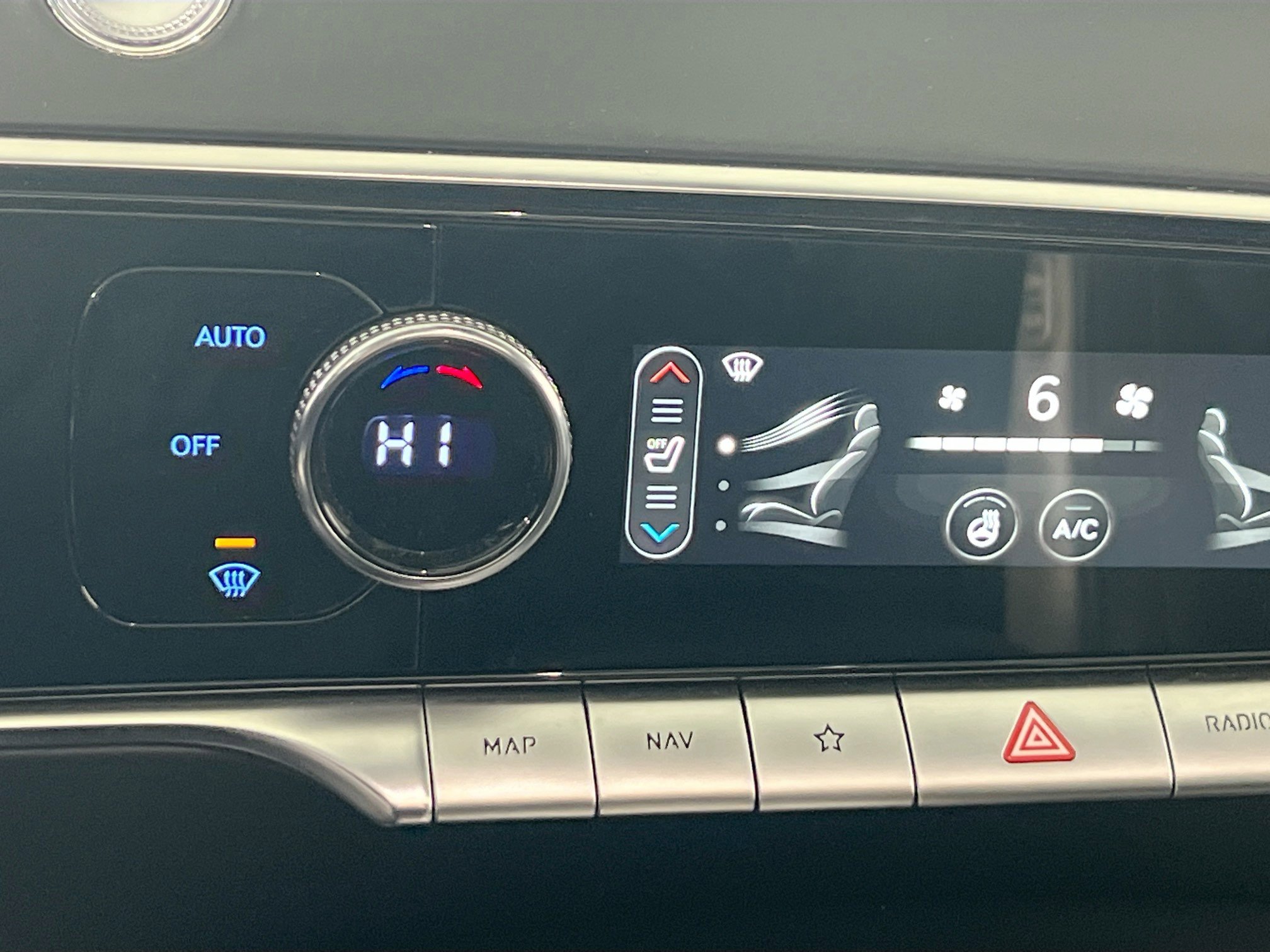 Used 2023 Genesis GV70 2.5T w/ Select Package image 20