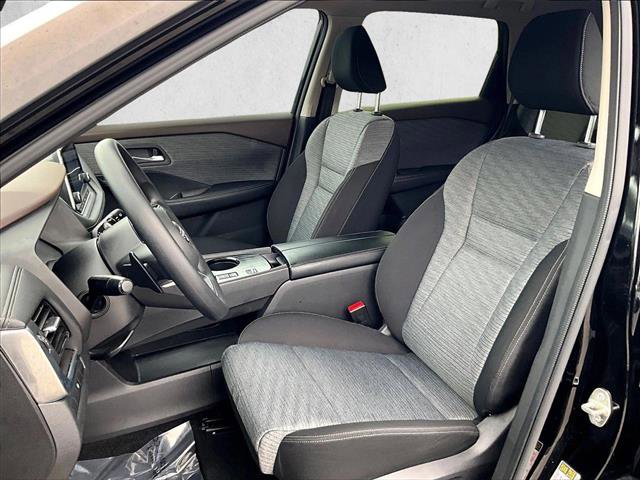 Used 2023 Nissan Rogue SV image 25