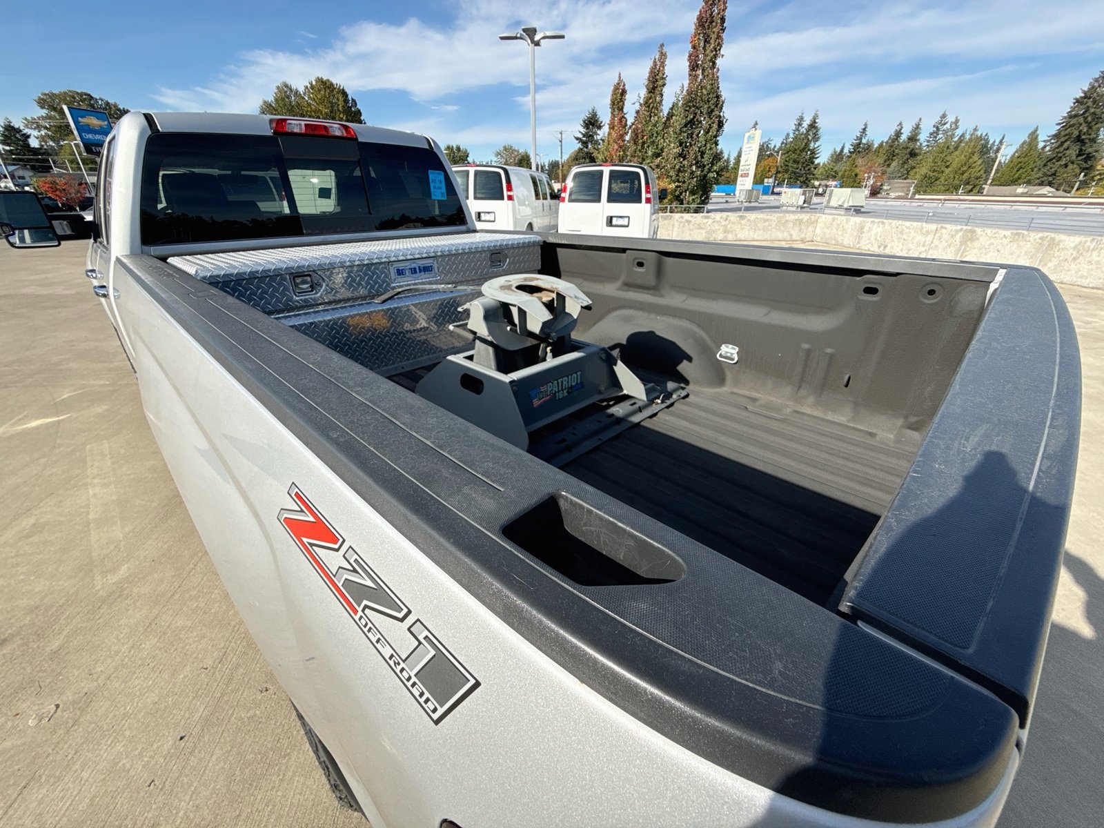 Used 2017 Chevrolet Silverado 2500 LTZ w/ Vortec Plus Package AWD/4WD image 9