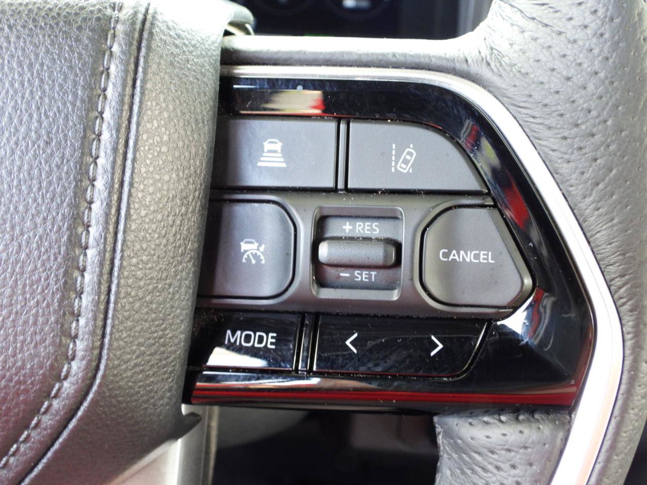 Used 2023 Toyota Sequoia Capstone AWD/4WD image 92