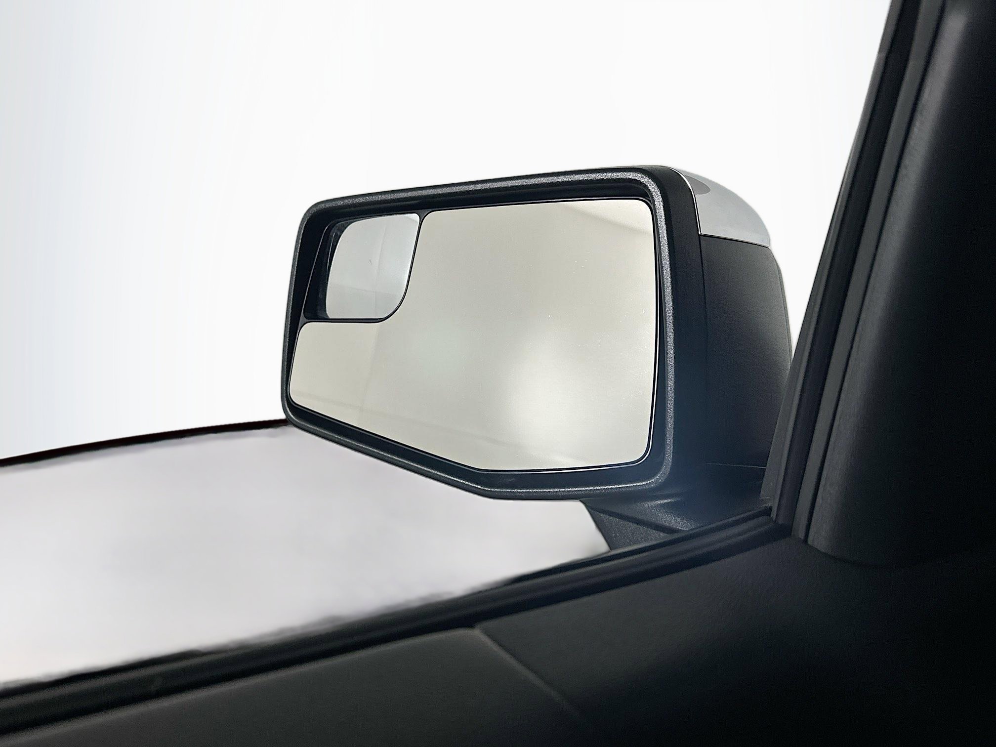 Used 2024 Chevrolet Silverado 1500 LT image 16