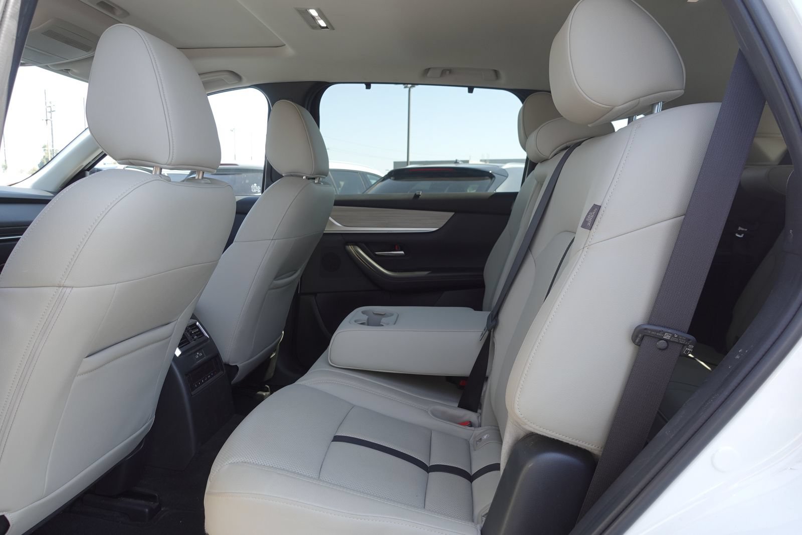 Certified 2024 MAZDA CX-90 Plug-In Hybrid w/ Preferred AWD/4WD image 14