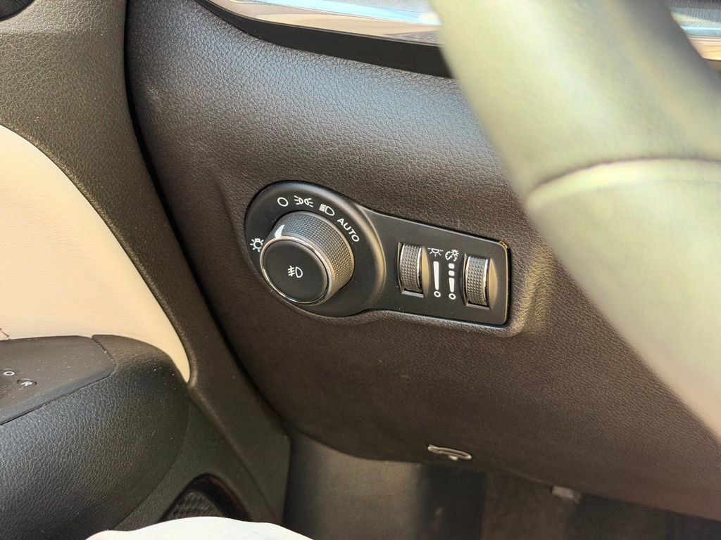 Used 2024 Jeep Compass Limited AWD/4WD image 19