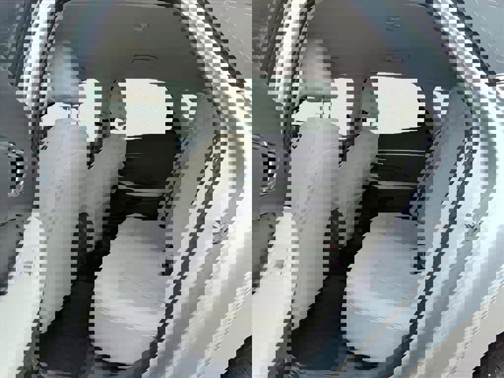 Used 2025 Hyundai Sonata SE image 9