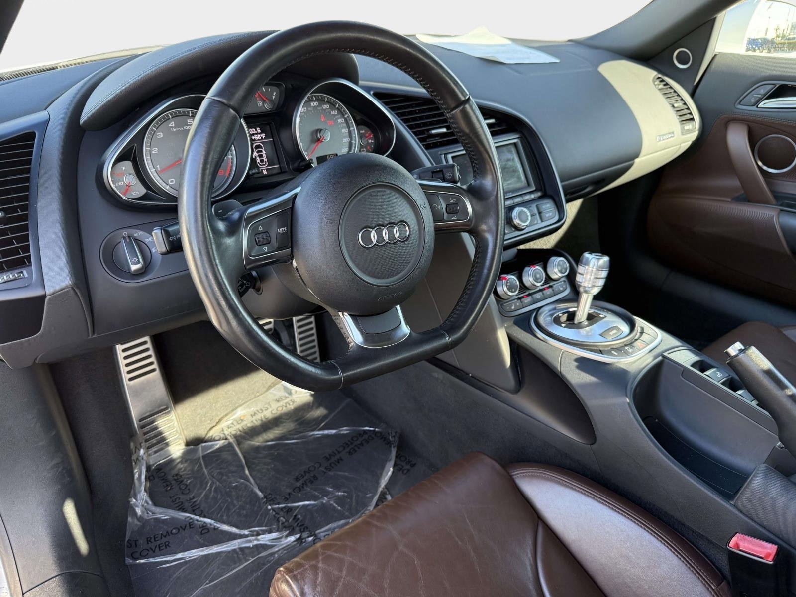 Used 2011 Audi R8 V8 image 35
