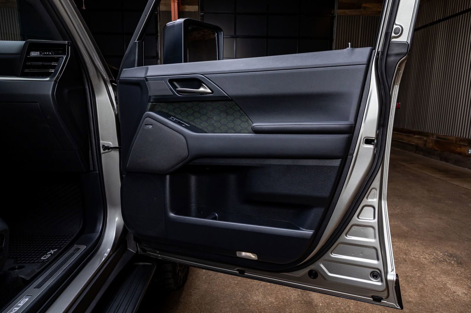 Used 2024 Lexus GX 550 image 37