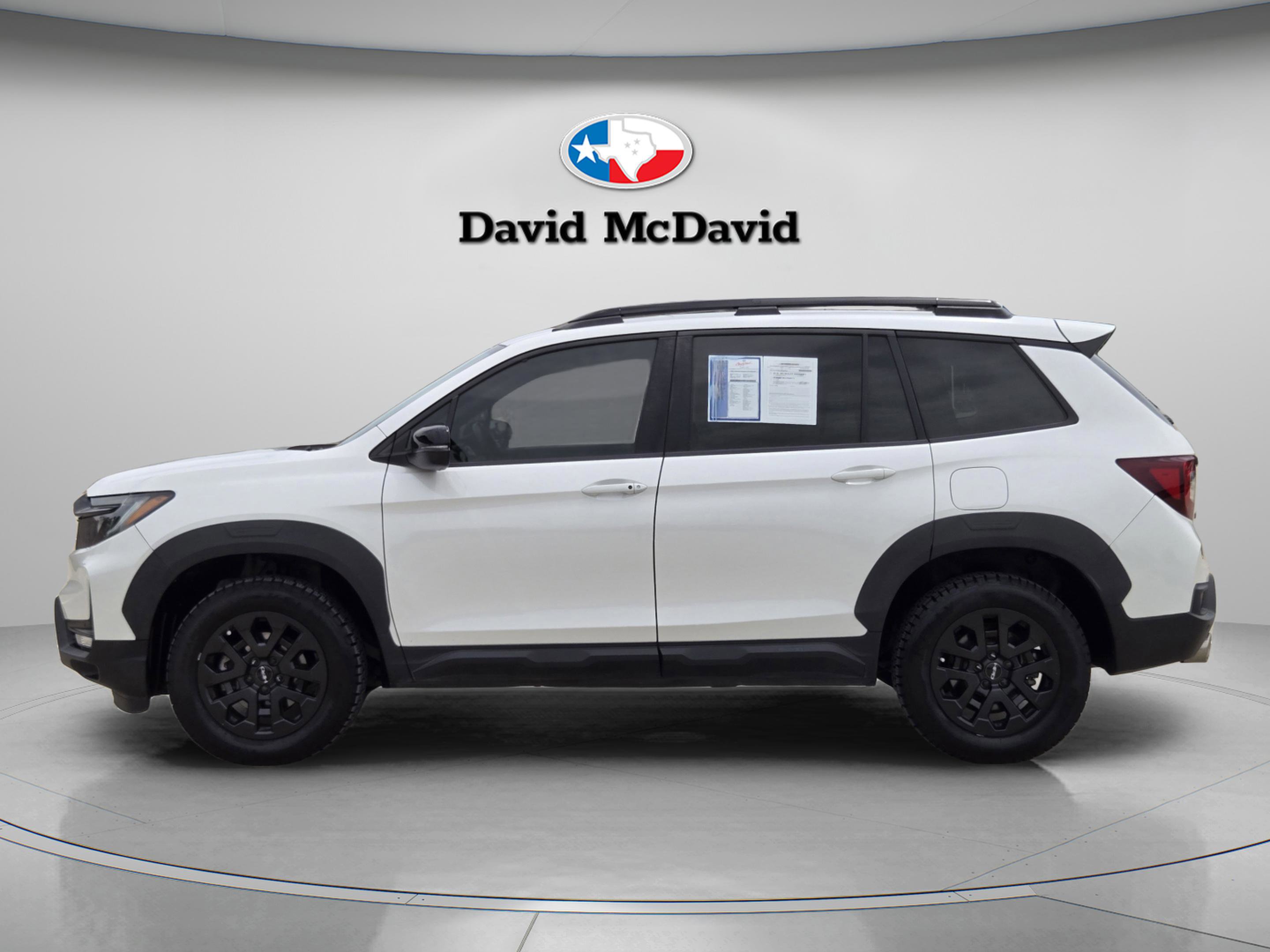 Certified 2023 Honda Passport TrailSport image 2