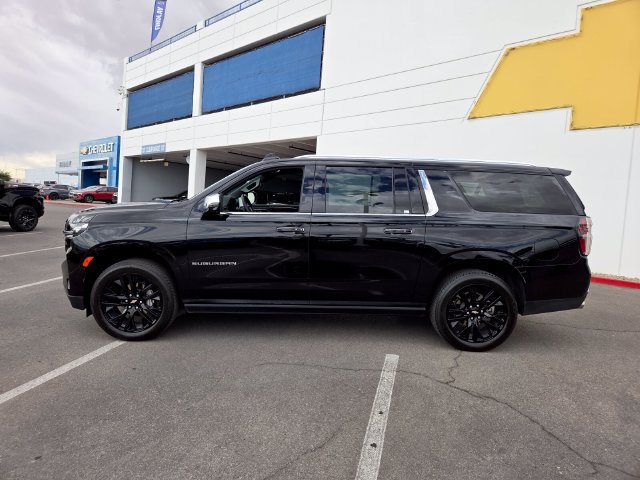 Certified 2024 Chevrolet Suburban Premier RWD image 3