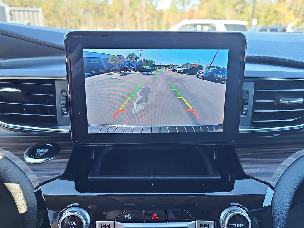 Used 2023 Ford Explorer Limited image 29