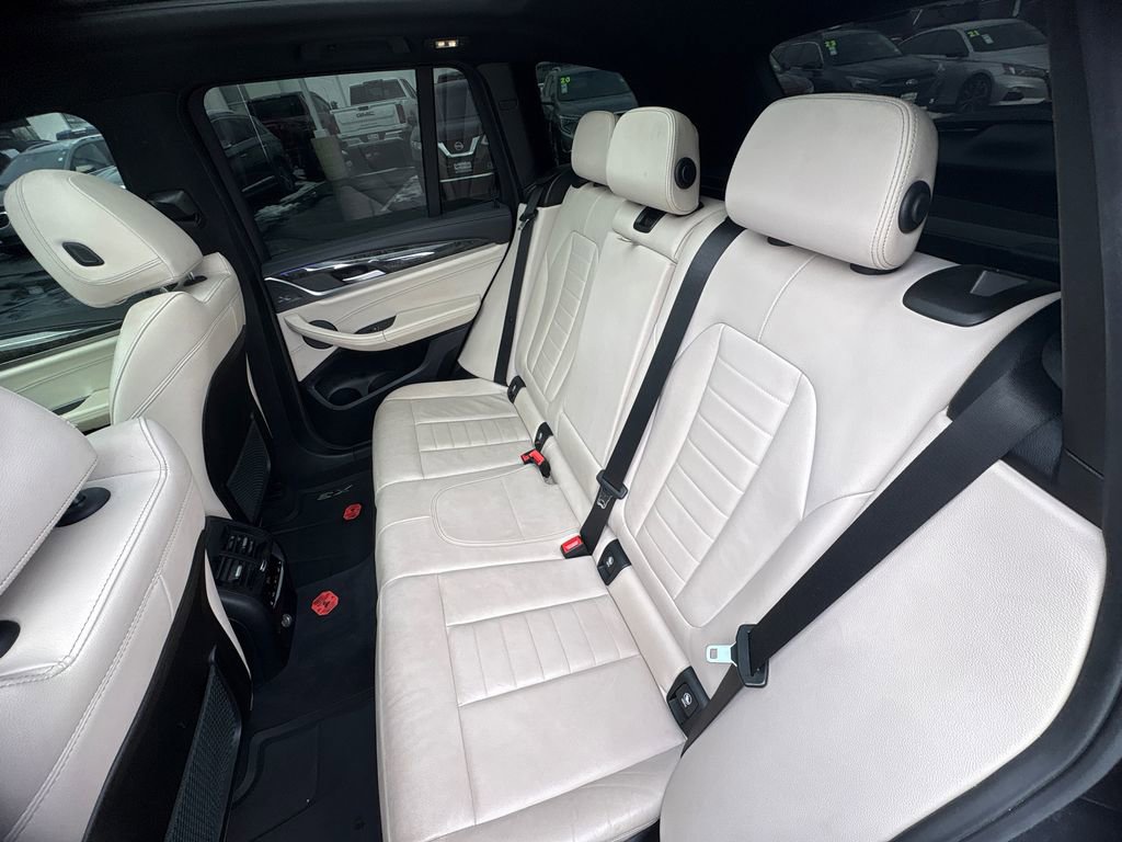 Used 2018 BMW X3 M40i image 12