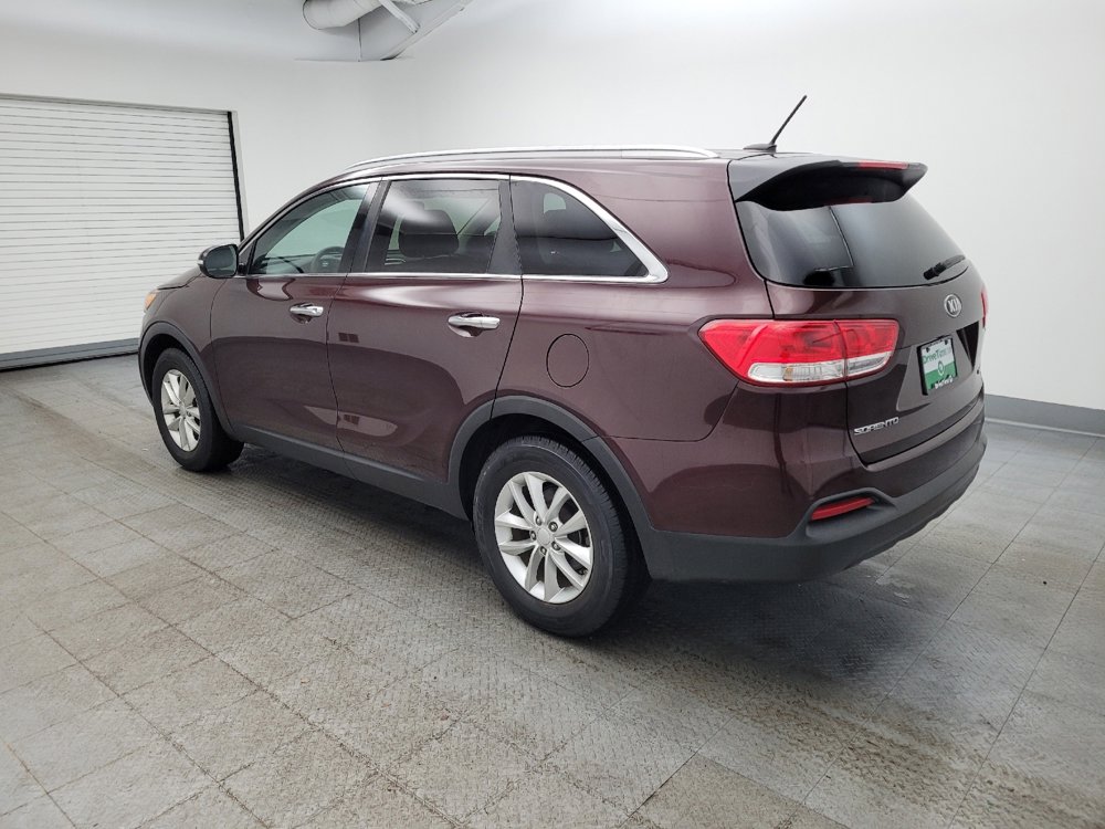 Used 2016 Kia Sorento LX image 3