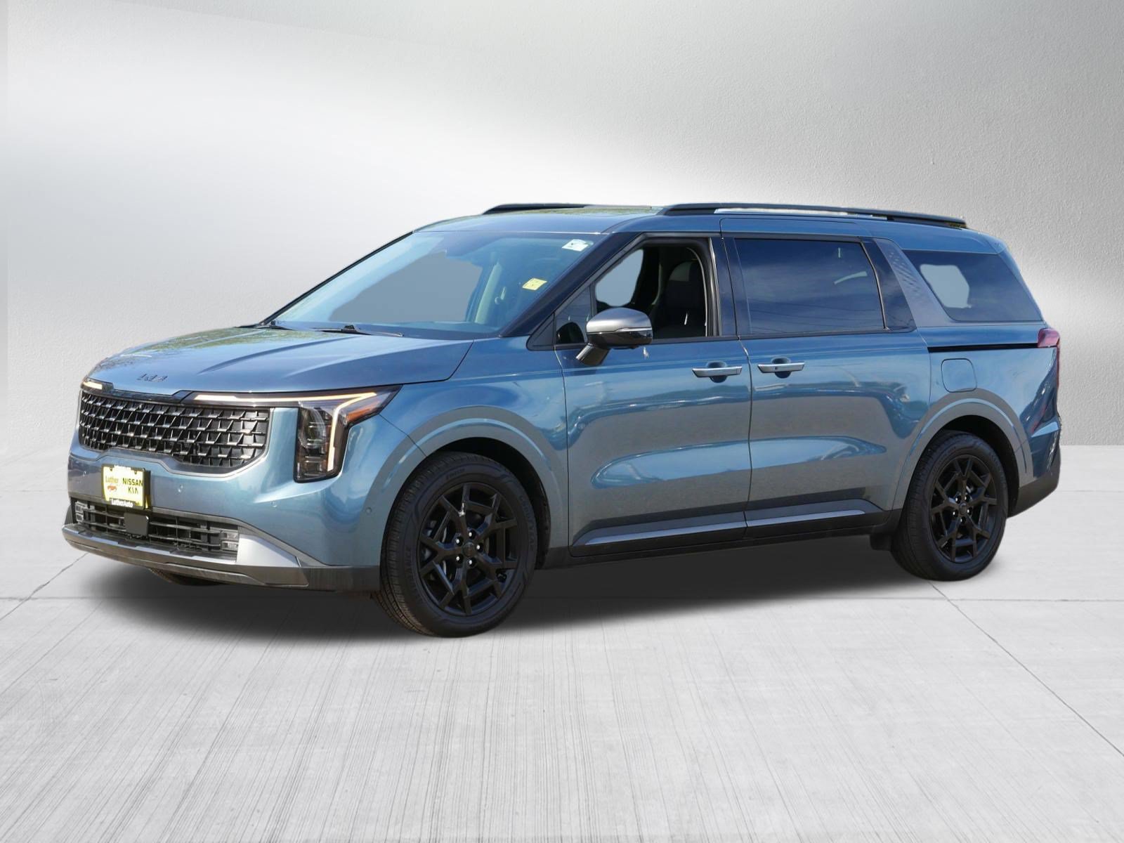 Certified 2025 Kia Carnival SX Prestige FWD image 3