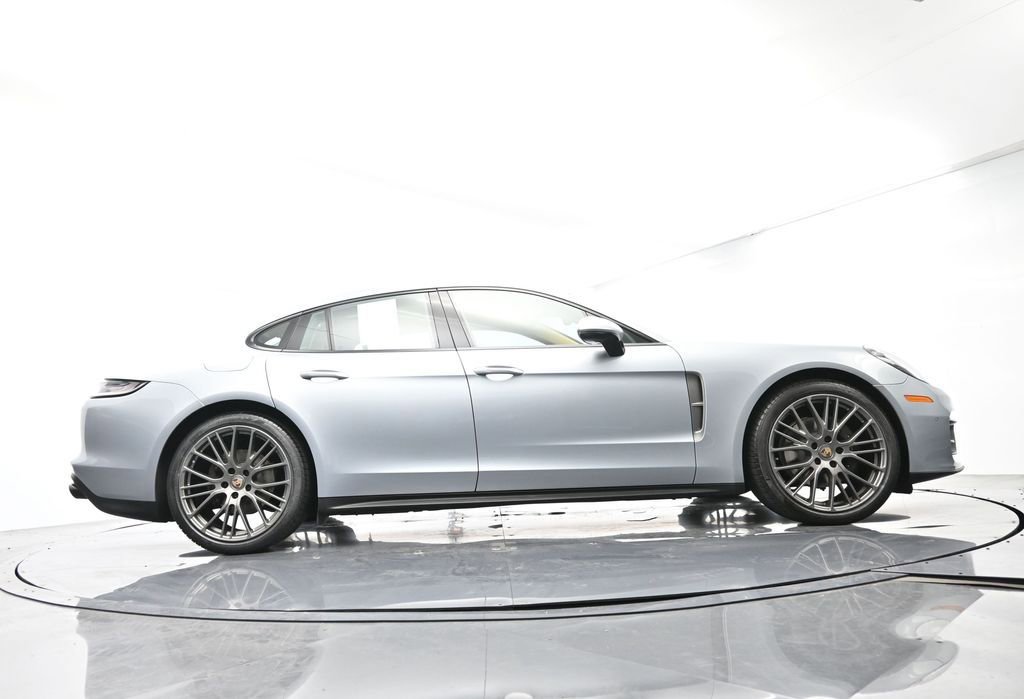 Certified 2022 Porsche Panamera Platinum Edition image 53