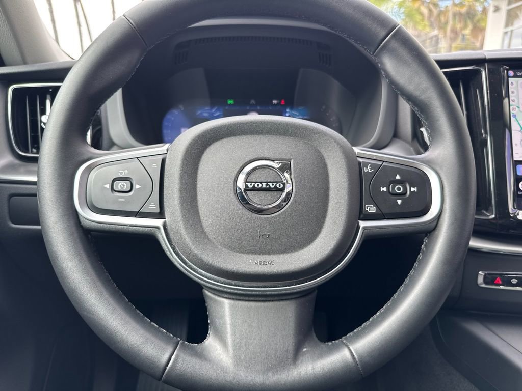 Certified 2025 Volvo XC60 B5 Core image 23
