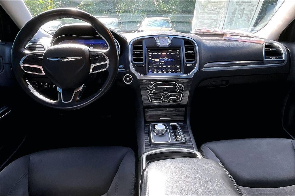 Used 2019 Chrysler 300 Touring w/ Sport Appearance Package RWD image 14