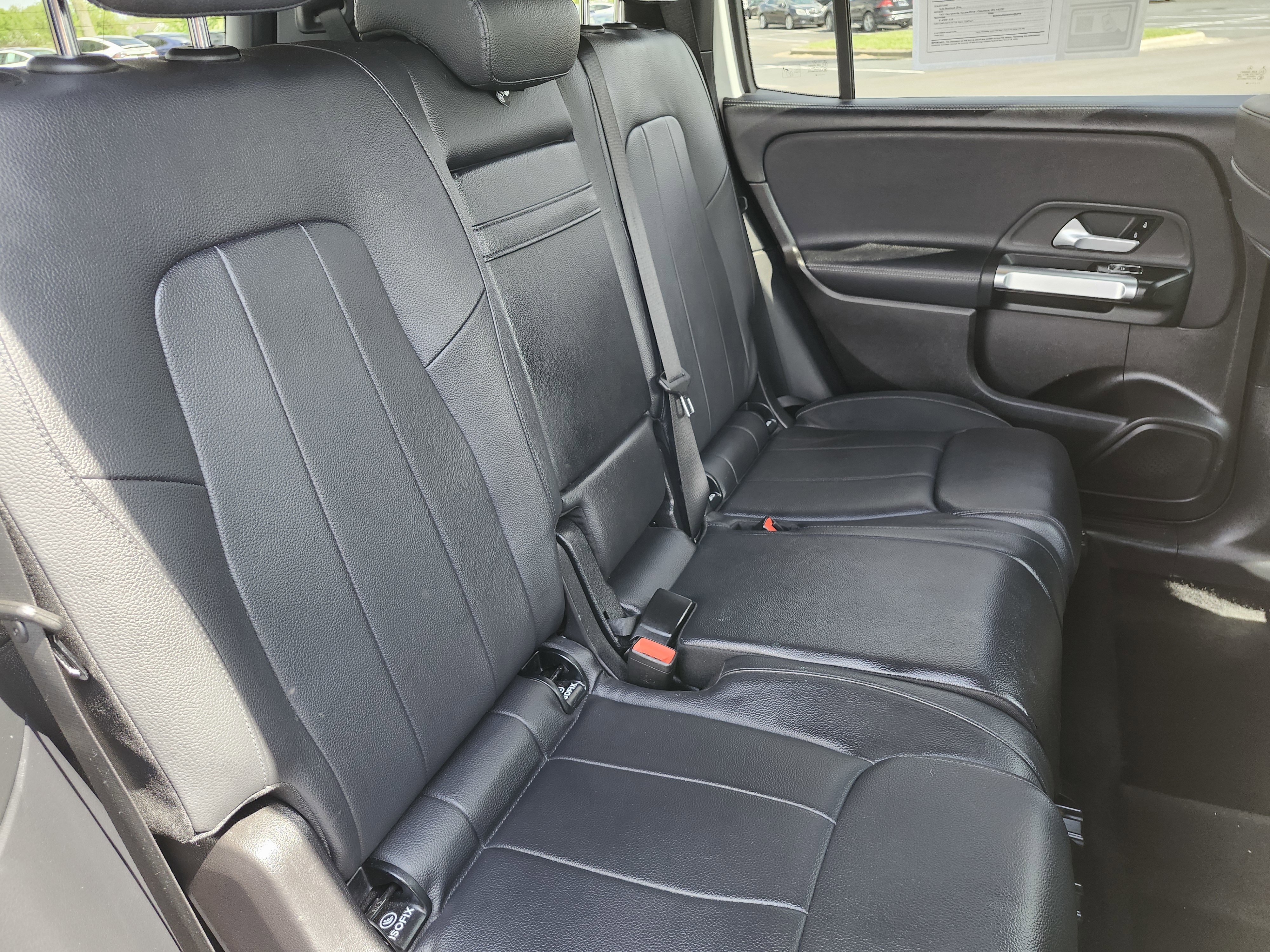 Used 2020 Mercedes-Benz GLB 250 4MATIC w/ Premium Package image 18