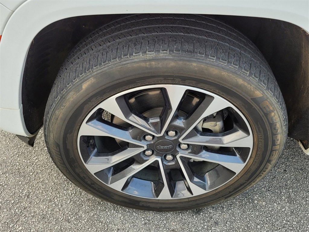 Used 2023 Jeep Grand Cherokee L Overland image 16