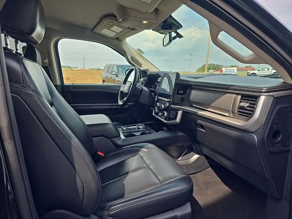 Used 2024 Ford Expedition Max XLT image 27