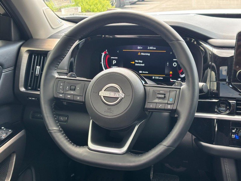 Used 2025 Nissan Pathfinder Platinum w/ Cargo Package AWD/4WD image 16