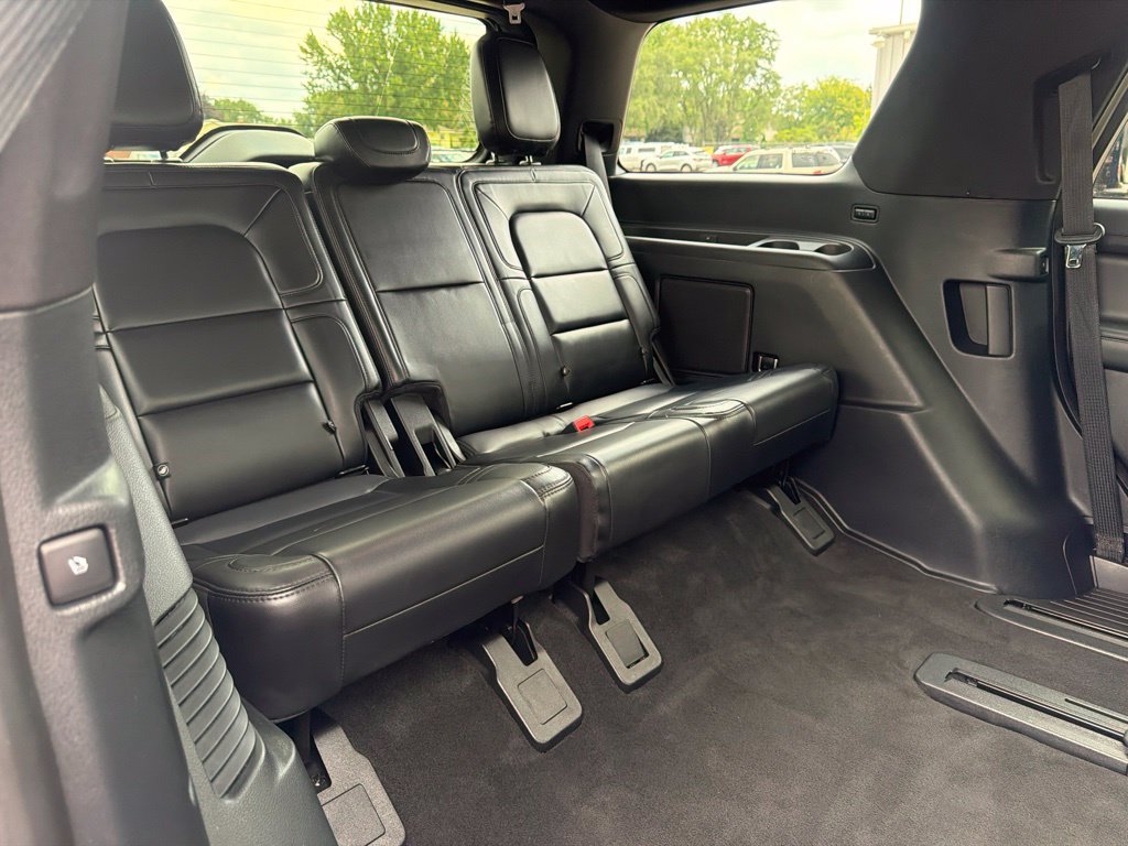 Used 2021 Lincoln Navigator Reserve AWD/4WD image 23