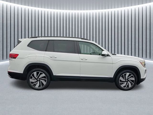Used 2024 Volkswagen Atlas SE image 2