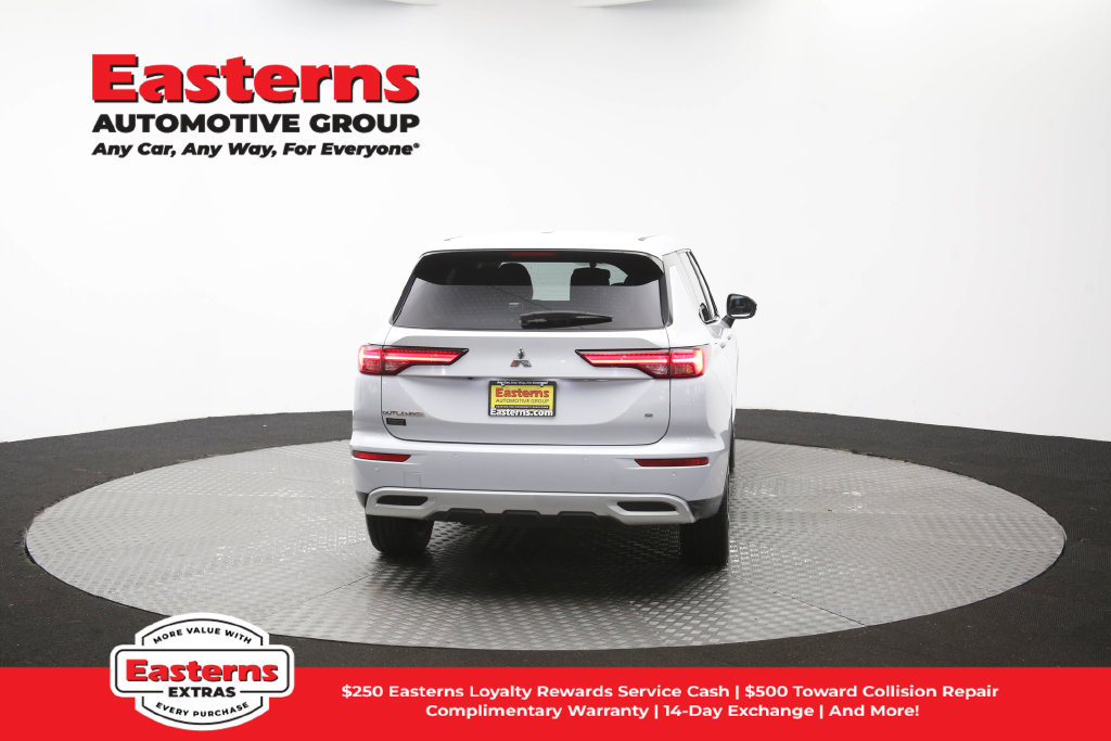 Used 2024 Mitsubishi Outlander SE FWD image 39
