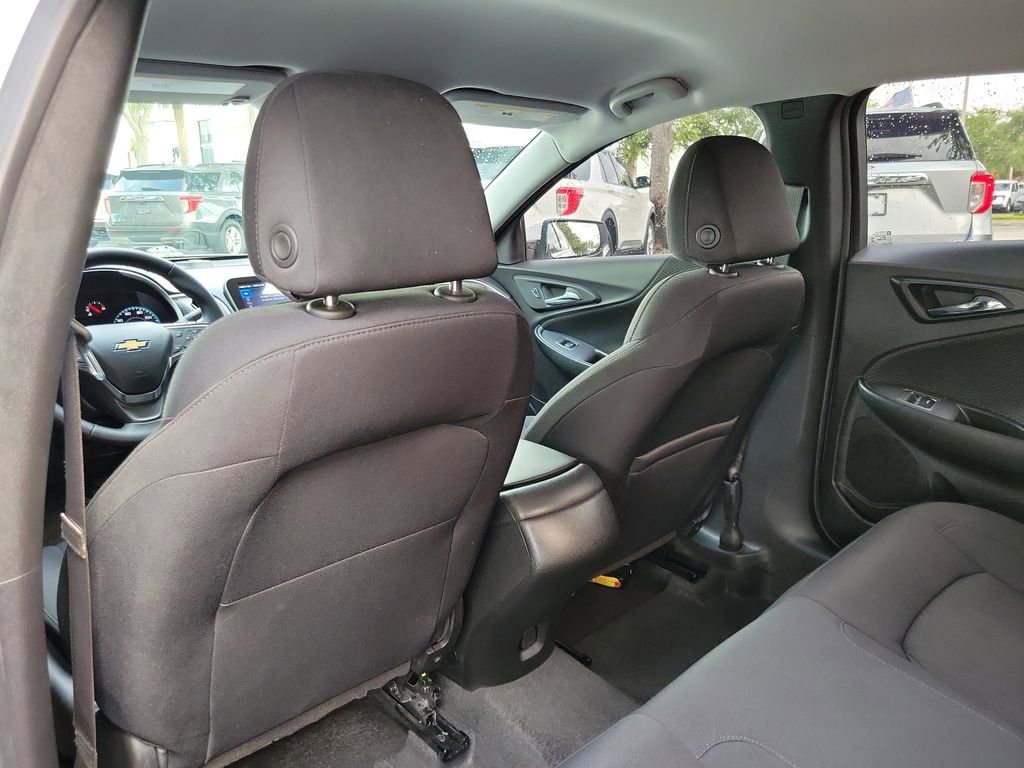 Used 2025 Chevrolet Malibu RS FWD image 7