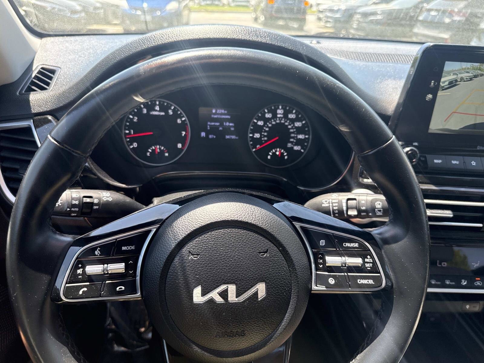 Used 2023 Kia Seltos EX AWD/4WD image 30