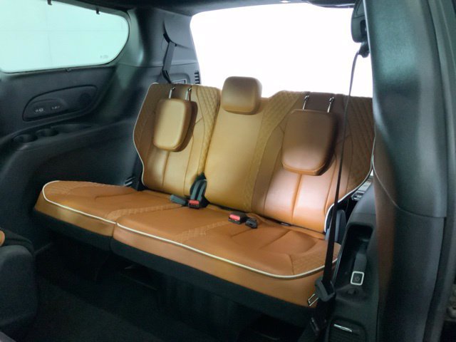 Used 2024 Chrysler Pacifica Pinnacle AWD/4WD image 38