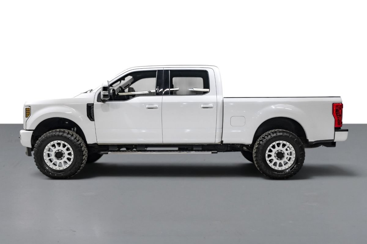 Used 2019 Ford F250 Lariat w/ Lariat Value Package AWD/4WD image 9
