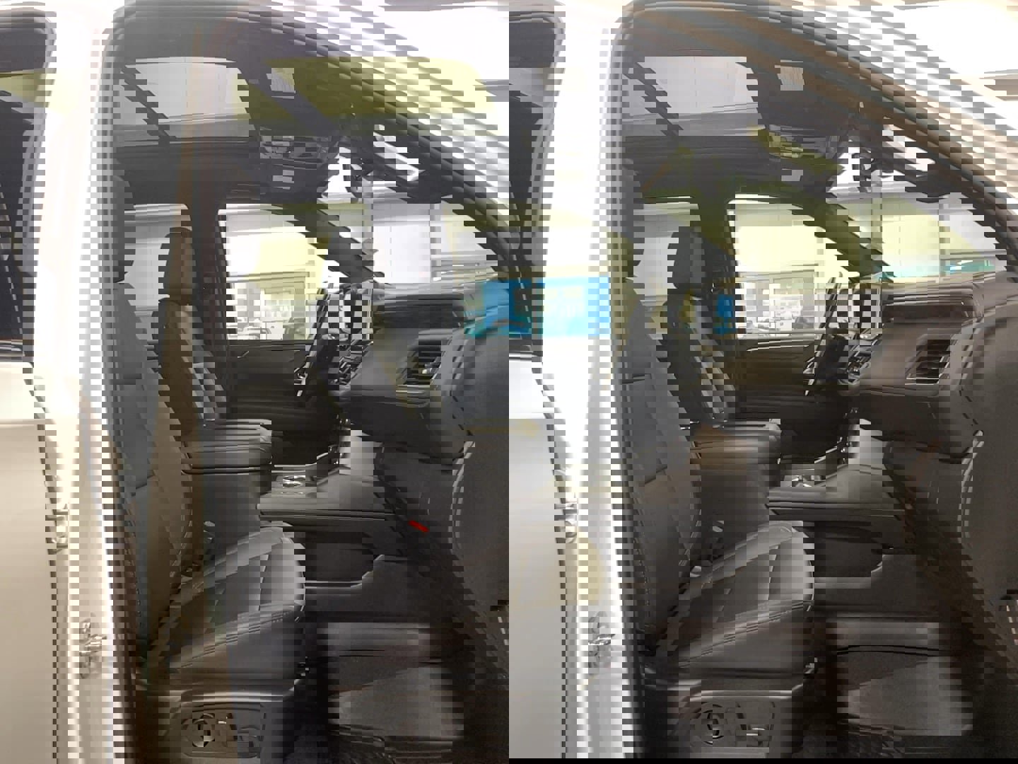 Used 2022 Chevrolet Tahoe LT w/ LT Signature Plus Package image 21