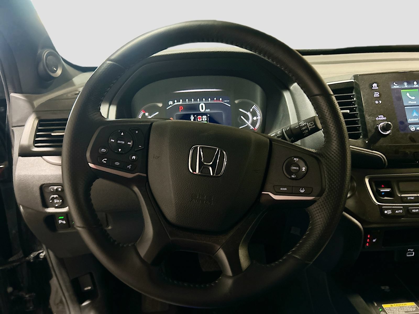 Used 2025 Honda Passport EX-L image 11