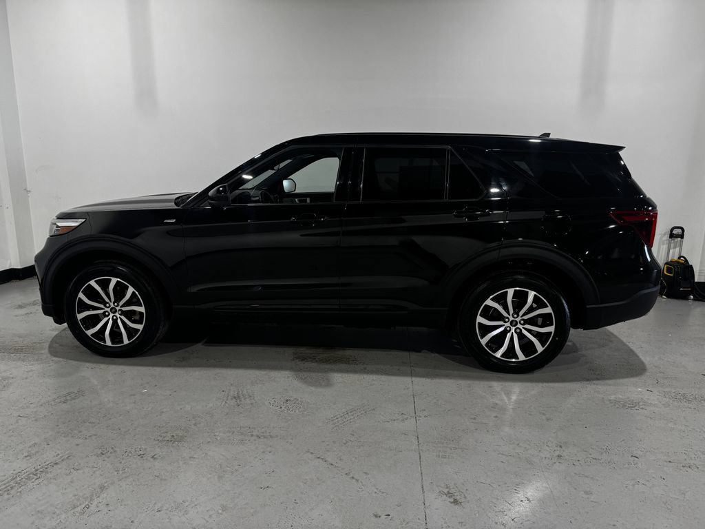 Used 2022 Ford Explorer ST-Line w/ Class IV Trailer Tow Package AWD/4WD image 13