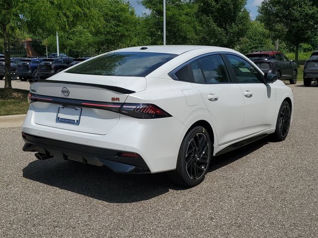 New 2026 Nissan Sentra SR w/ SR Premium Package FWD image 4