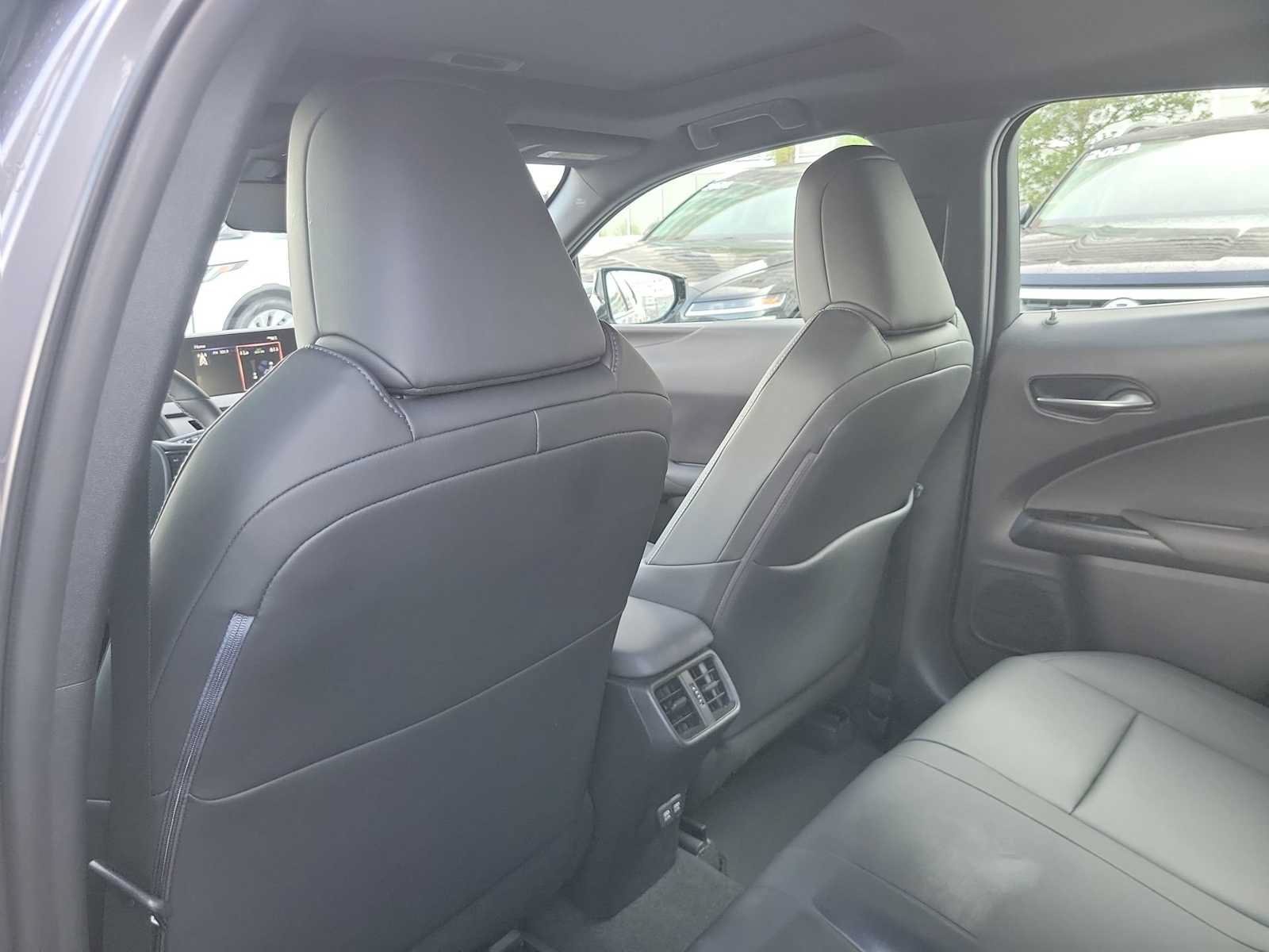 Used 2020 Lexus UX 200 w/ Premium Package FWD image 17