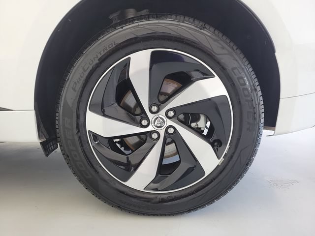 Used 2025 Jaguar F-PACE R-Dynamic S AWD/4WD image 11