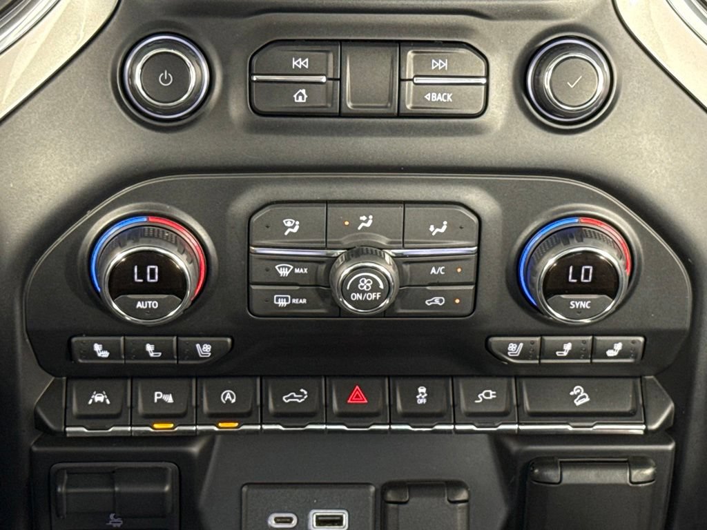 Used 2022 Chevrolet Silverado 1500 LTZ w/ LTZ Premium Package AWD/4WD image 19