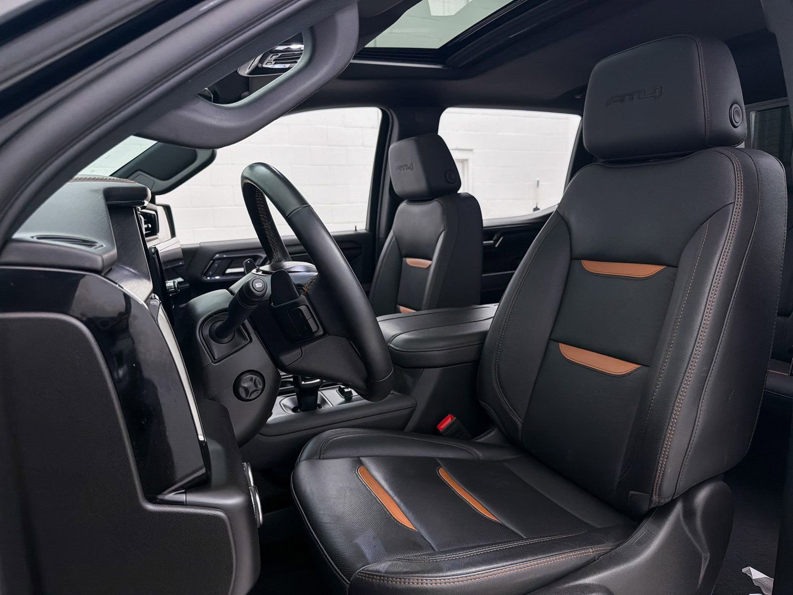 Used 2024 GMC Sierra 1500 AT4 w/ Technology Package image 21