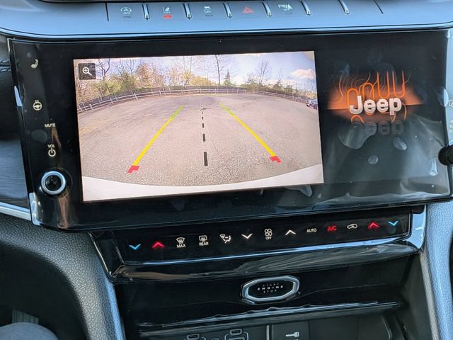 New 2026 Jeep Grand Cherokee Altitude AWD/4WD image 24