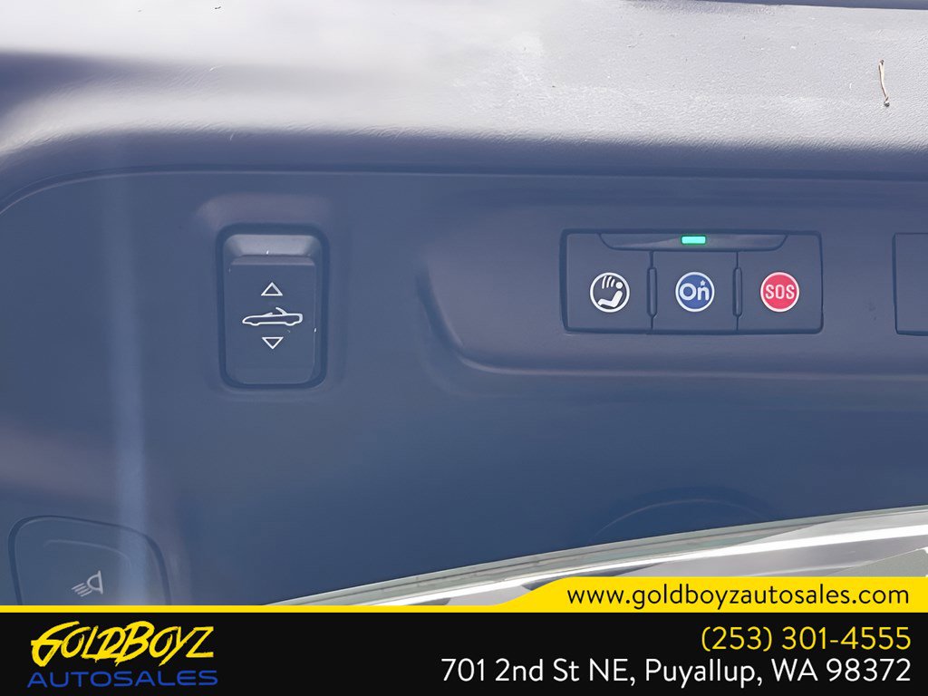 Used 2022 Chevrolet Camaro LT RWD image 32