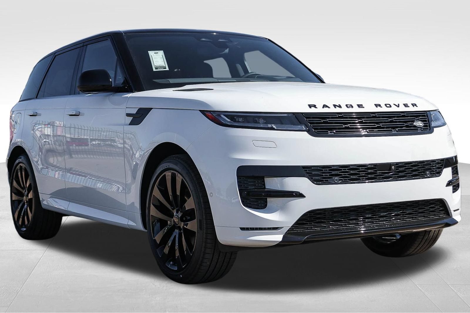 New 2026 Land Rover Range Rover Sport Dynamic SE AWD/4WD image 3