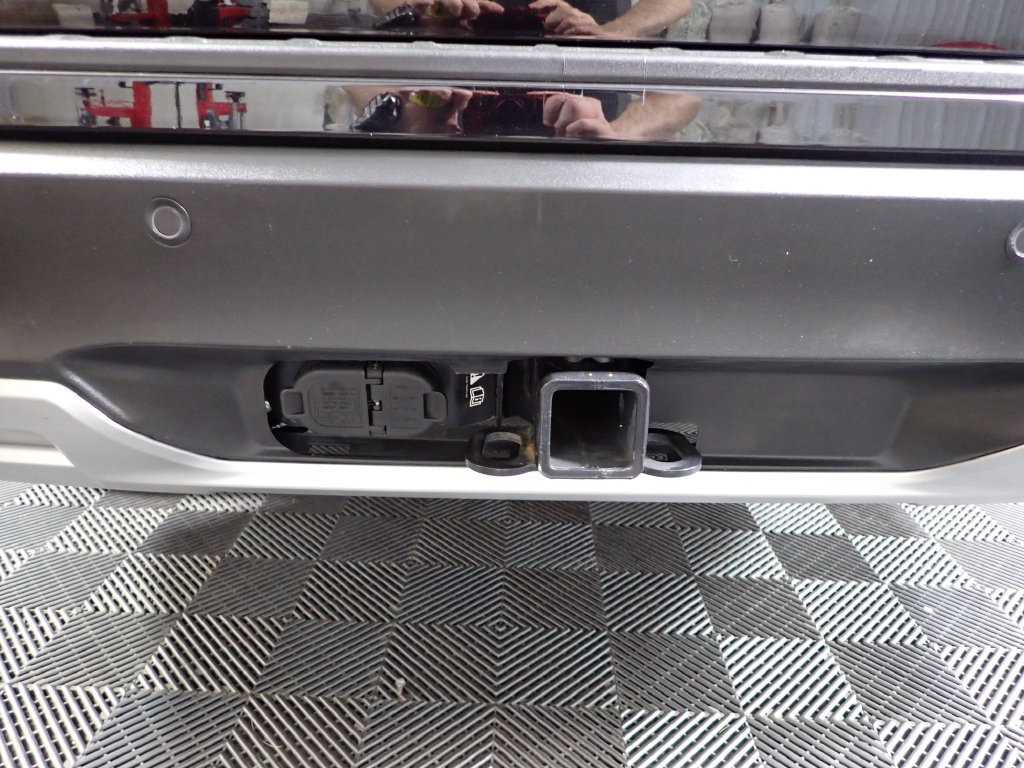 Used 2024 Ford Explorer XLT w/ Equipment Group 202A AWD/4WD image 15