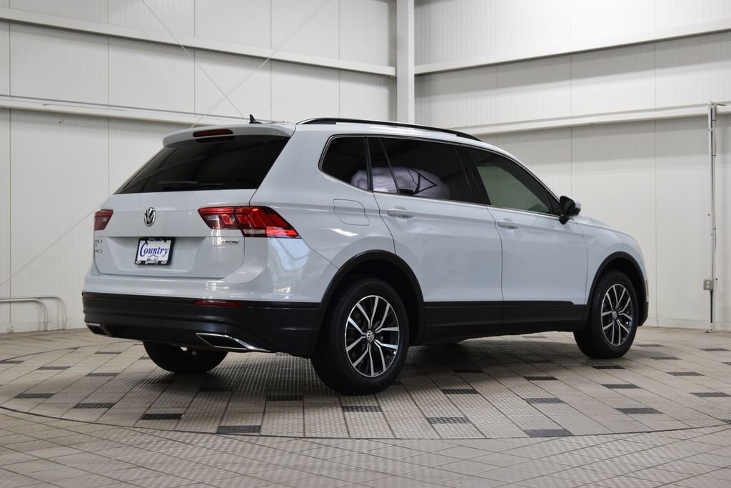 Used 2019 Volkswagen Tiguan SE w/ Panoramic Sunroof Package AWD/4WD image 8