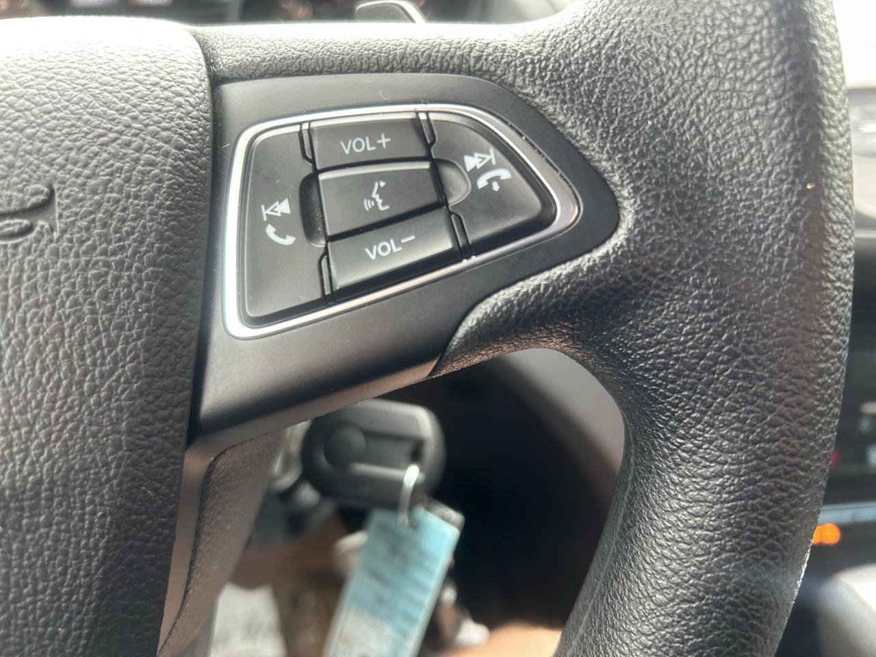 Used 2017 Ford Escape SE w/ Equipment Group 201A FWD image 19