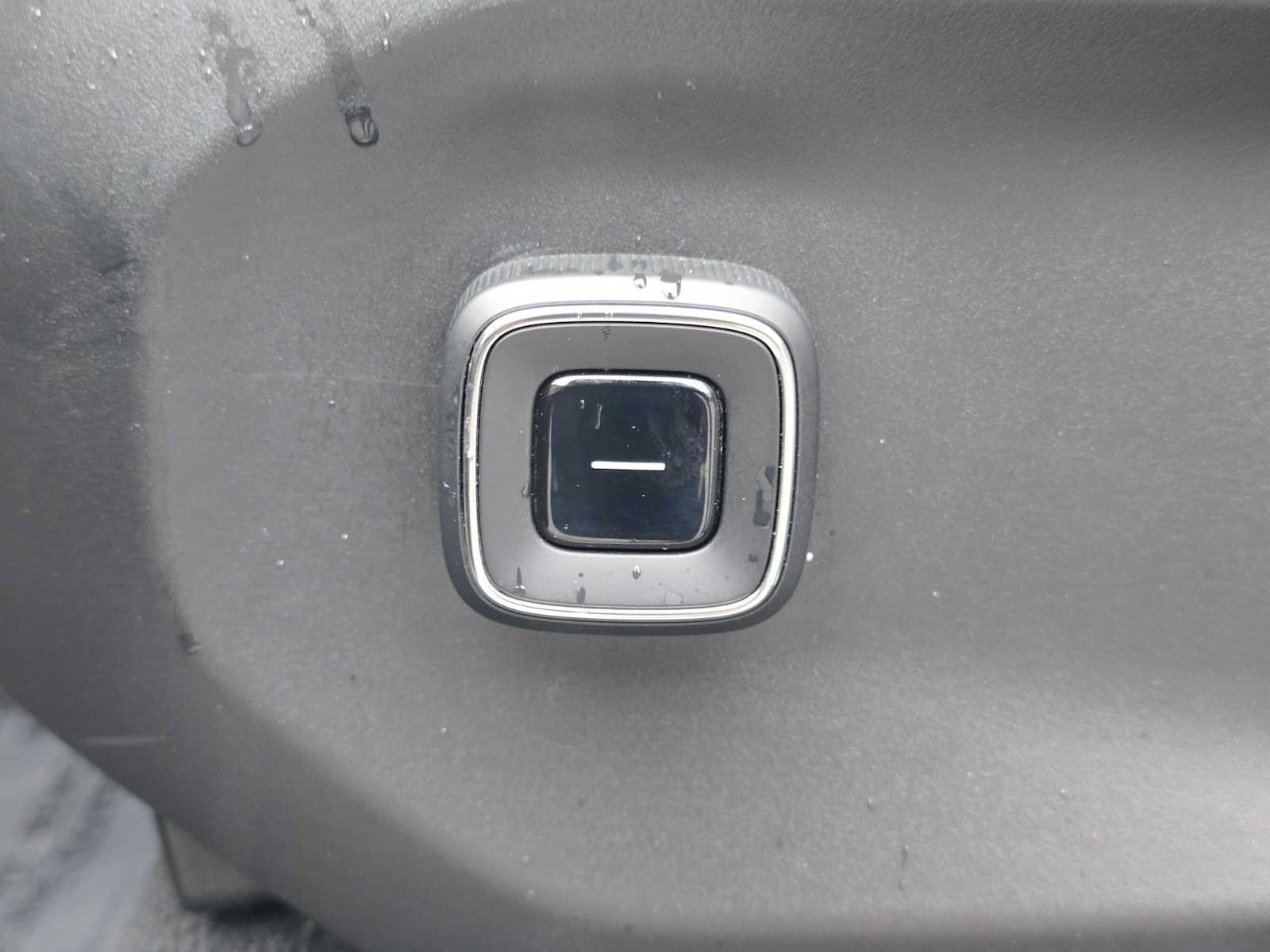 Certified 2025 Volvo EX90 Plus AWD/4WD image 24
