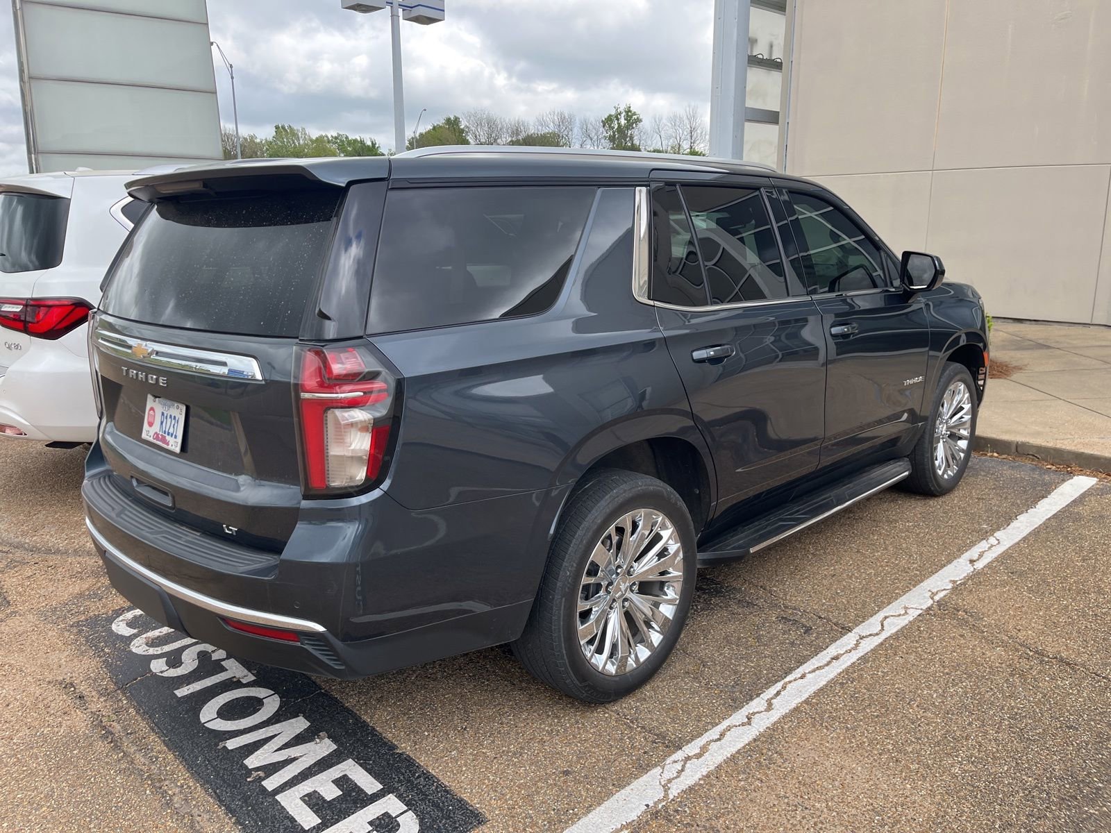 Used 2021 Chevrolet Tahoe LT image 13